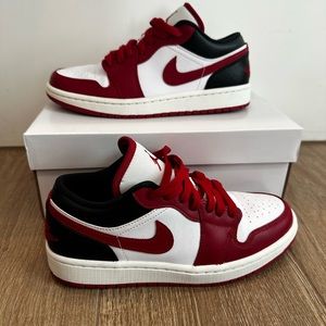 Women’s Air Jordan 1 Low Black/ Gym Red Sz 8